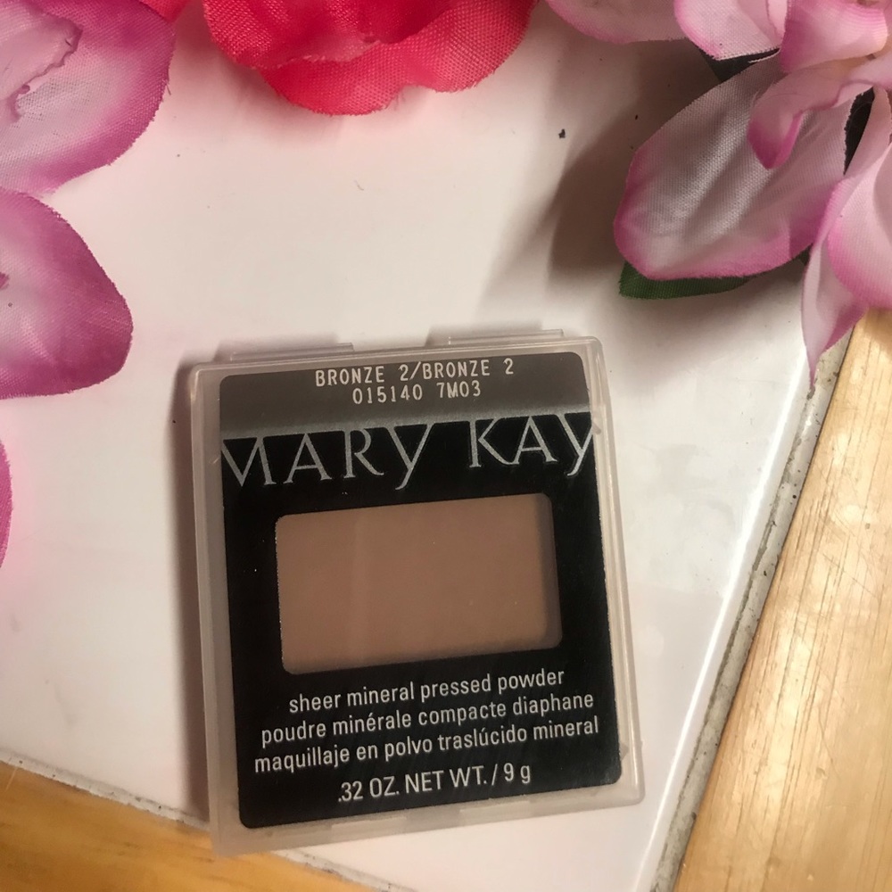 Bronze #2  Sheer Mineral Pressed Powder Mary Kay